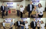 Ganhadores recebem prmios do primeiro sorteio da Compra Premiada CDL